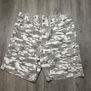 Wrangler Cargo Shorts Mens 44 Gray Camo Relaxed Fit Utility Pockets 10" Inseam